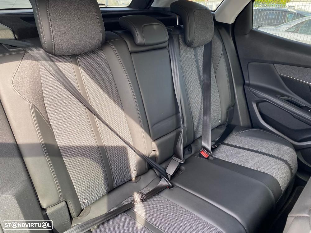 Peugeot 3008 1.5 BlueHDi Active Pack EAT8 - 10