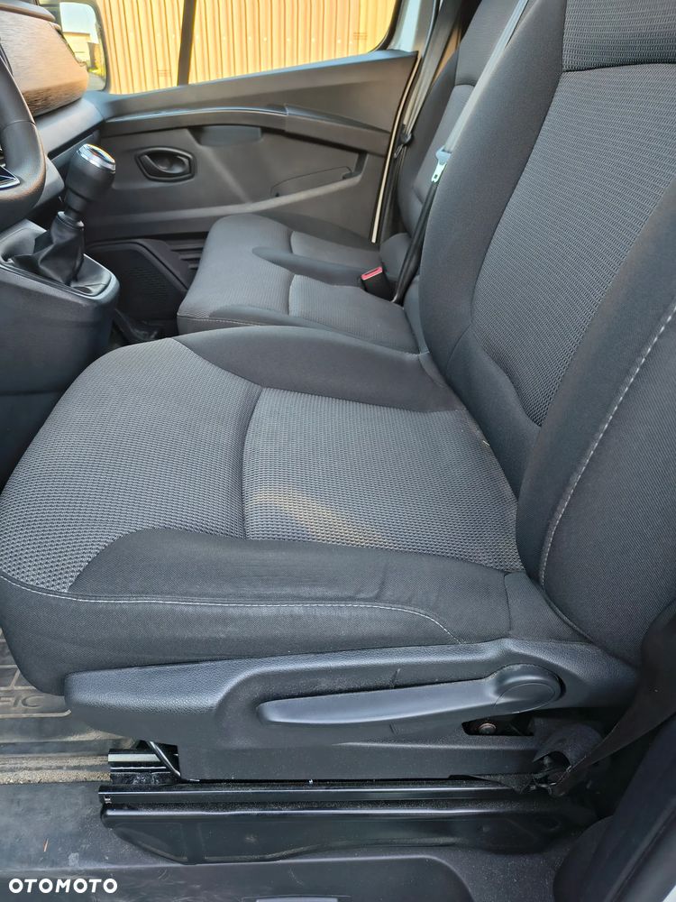 Renault Trafic - 14