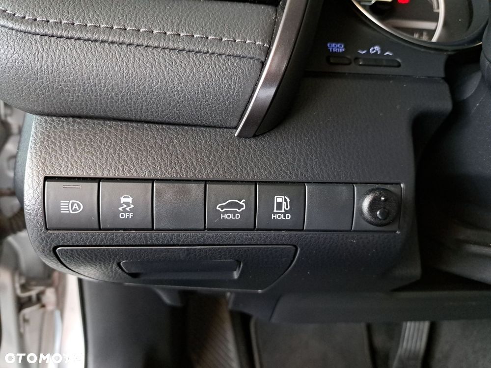 Toyota Camry 2.5 Hybrid Comfort CVT - 35