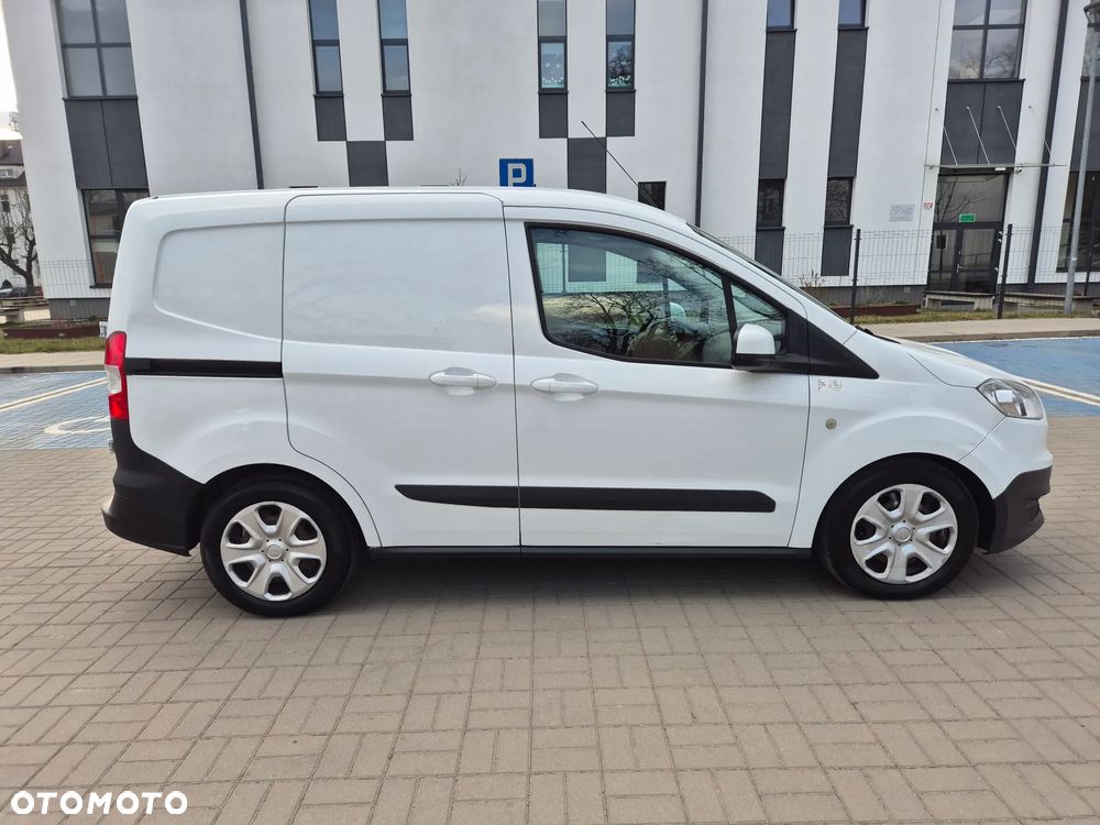 Ford TRNSIT COURIER - 4