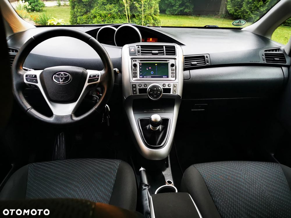 Toyota Verso 1.8 Premium 7os - 6
