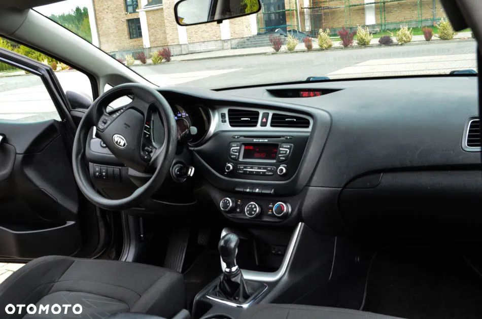 Kia Ceed 1.4 CVVT - 30