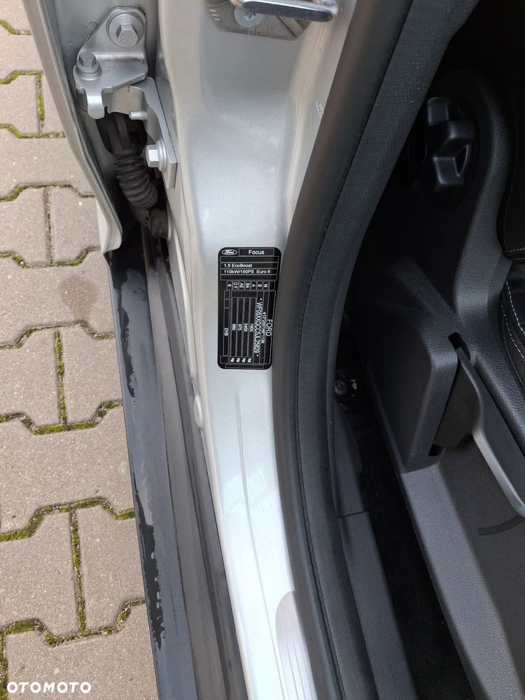 Ford Focus 1.5 EcoBoost STart-Stopp-System TITANIUM - 28