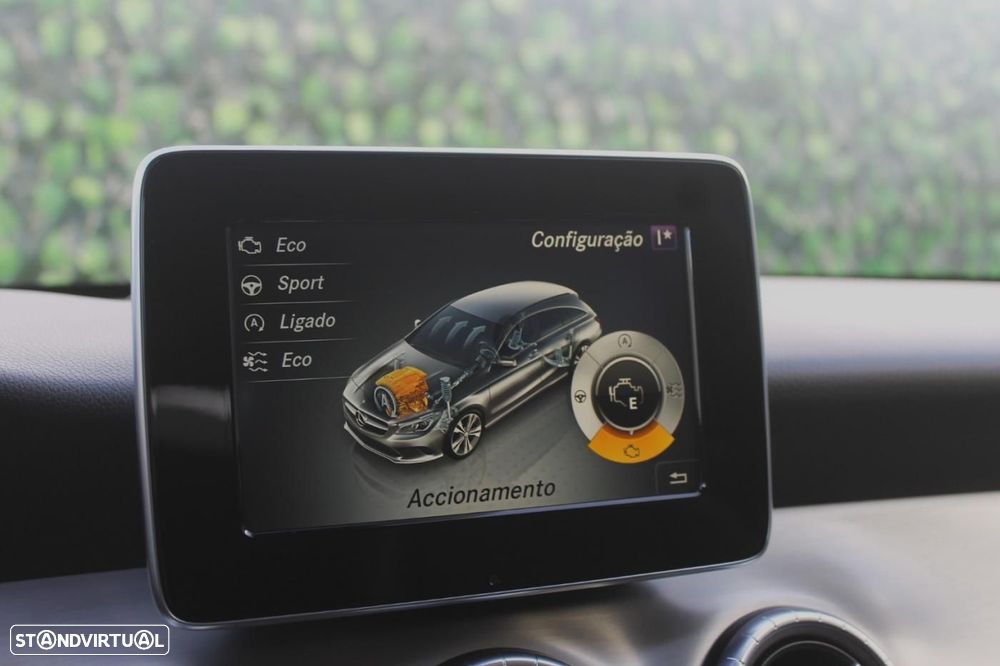 Mercedes-Benz CLA 200 d Shooting Brake AMG Line Aut. - 16