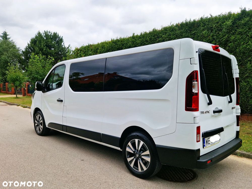 Renault Trafic 2.0 dCi - 10