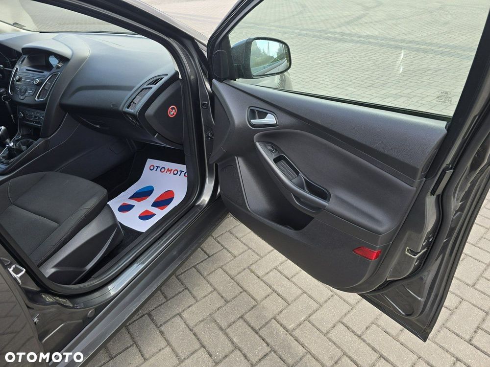Ford Focus - 23
