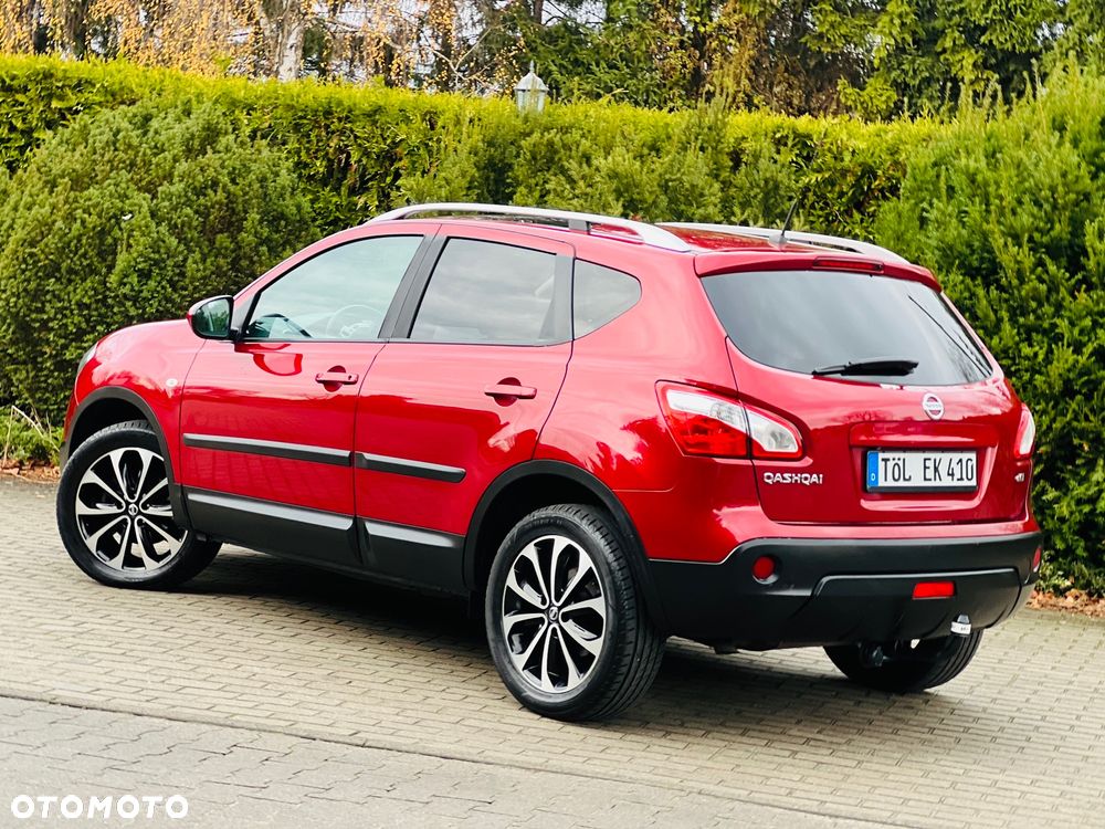 Nissan Qashqai 2.0 dCi DPF tekna - 24