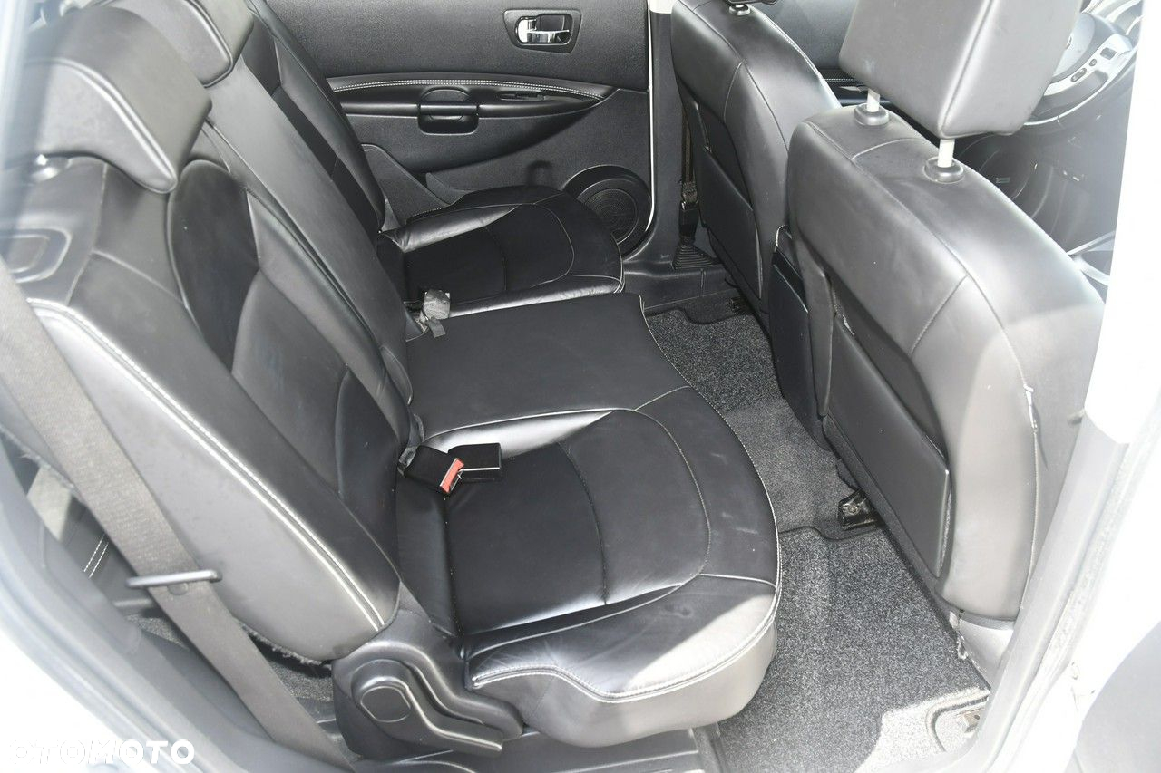 Nissan Qashqai+2 - 25
