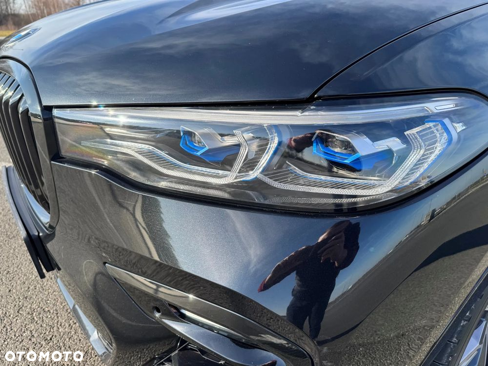 BMW X7 M50i sport - 10