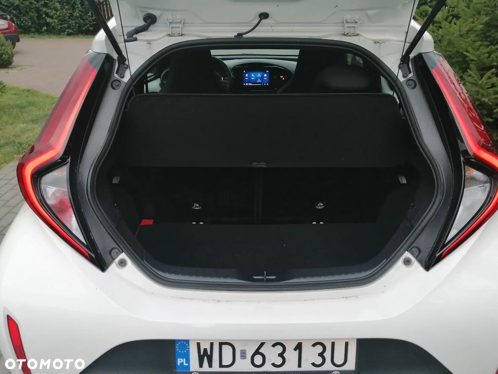 Toyota Aygo x.shift x-play connect - 15