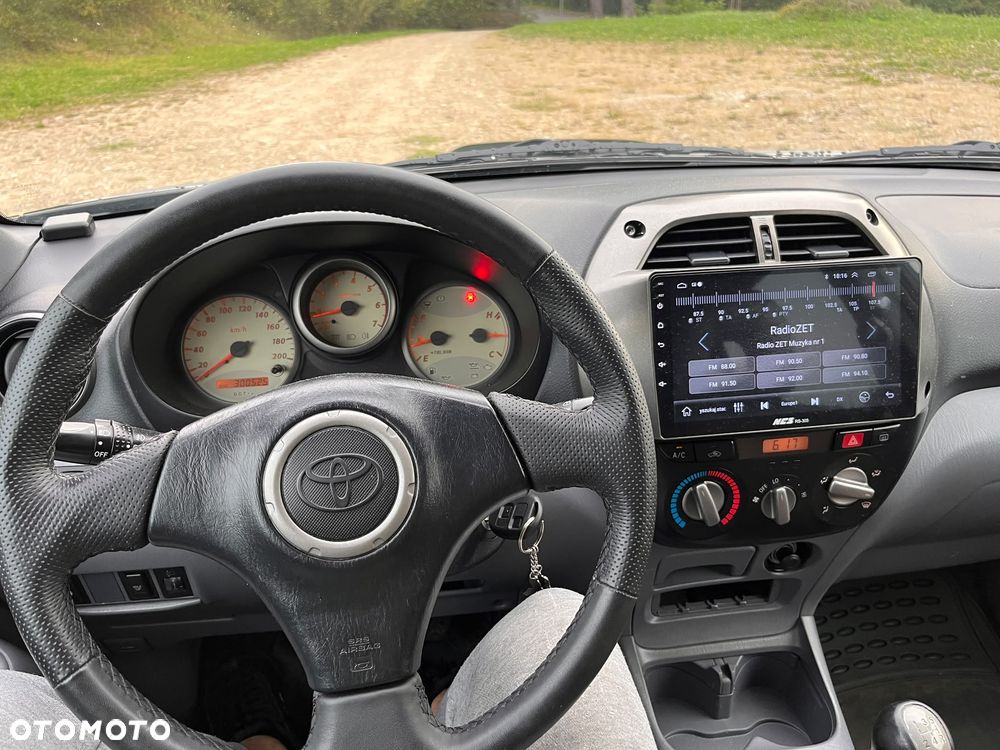 Toyota RAV4 2.0 D-4D 4x4 - 14