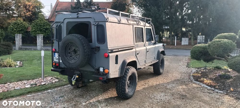 Land Rover Defender - 4
