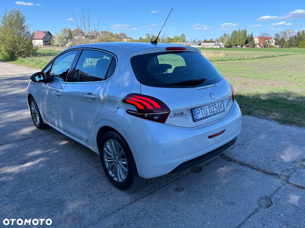 Peugeot 208 1.2 PureTech Allure - 6