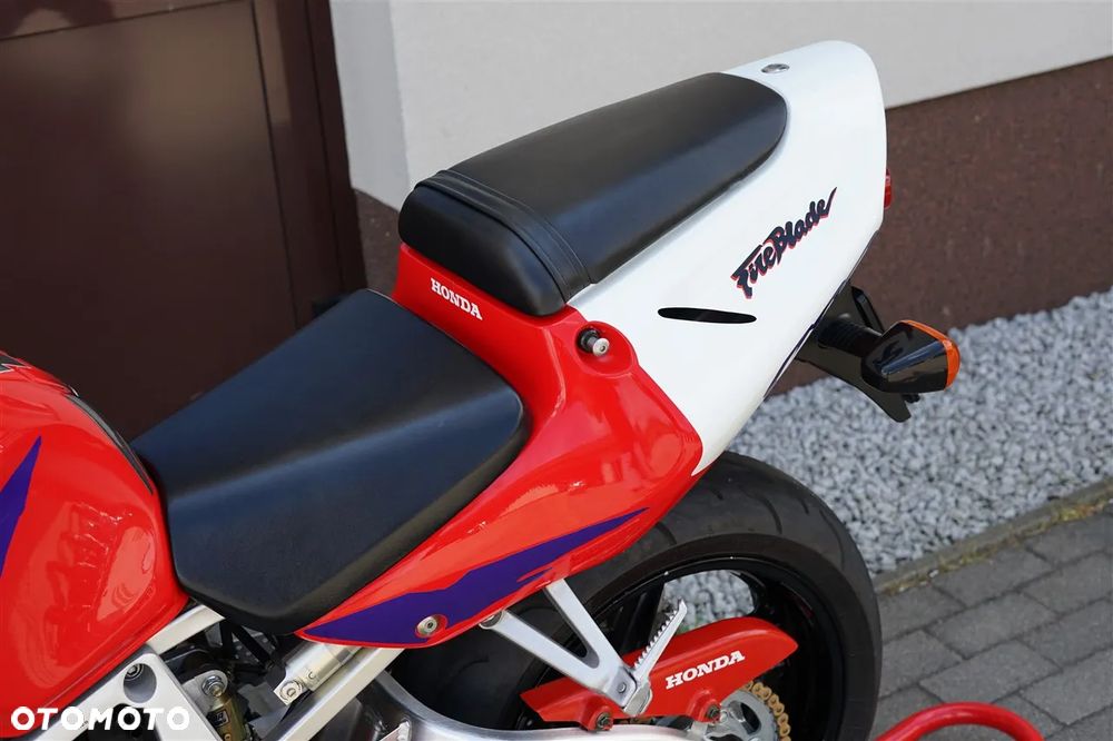 Honda CBR - 23