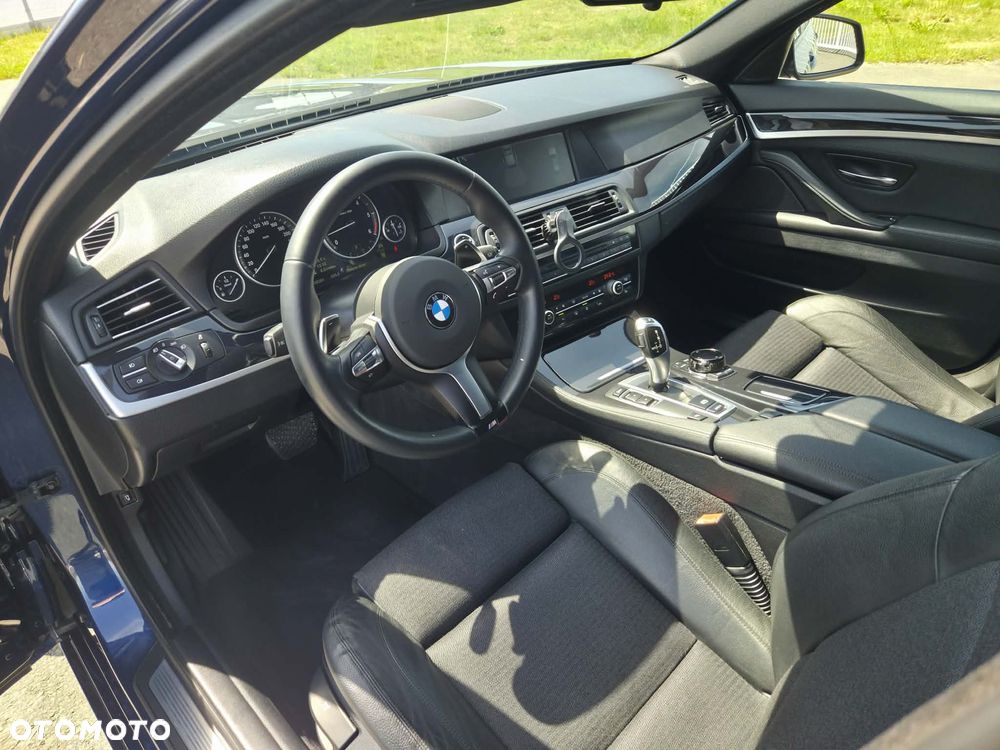 BMW Seria 5 535d Sport-Aut - 34