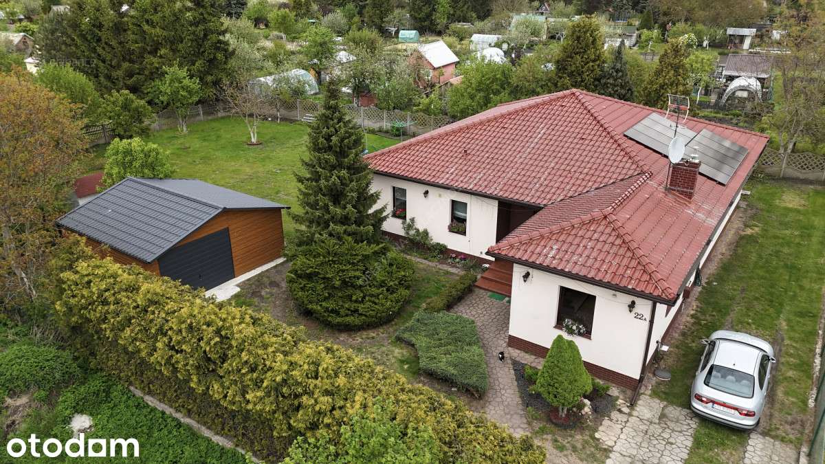 Funkcjonalny dom parterowy z ogrodem