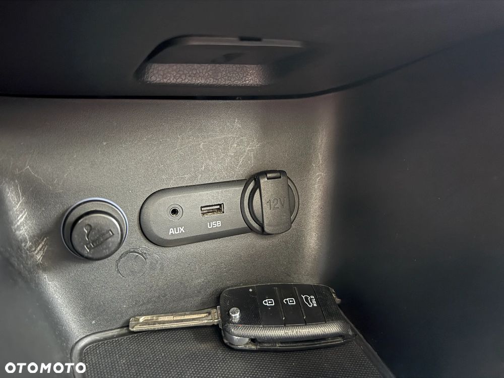 Kia Ceed 1.6 CRDi ISG Vision - 21