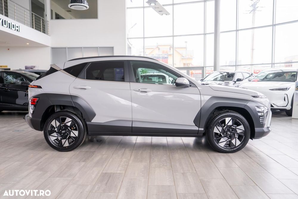 Hyundai KONA - 11
