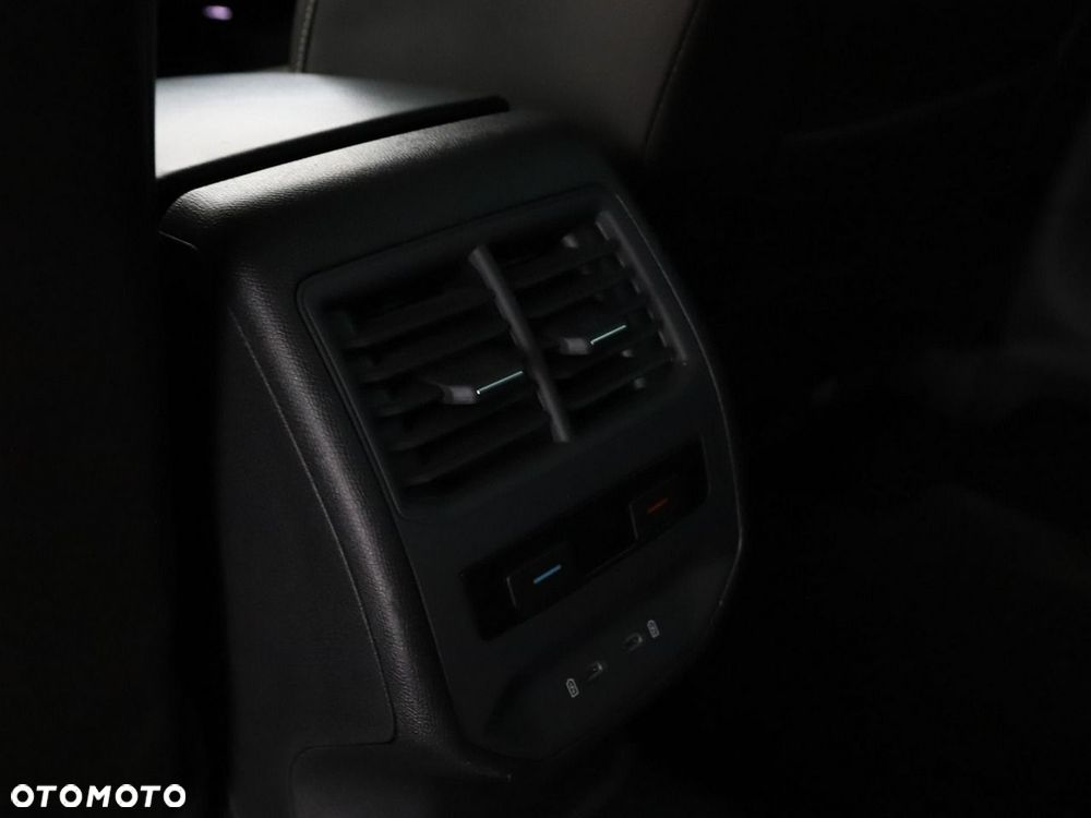 Seat Leon Sportstourer 1.5 eTSI ACT OPF DSG Xcellence - 39