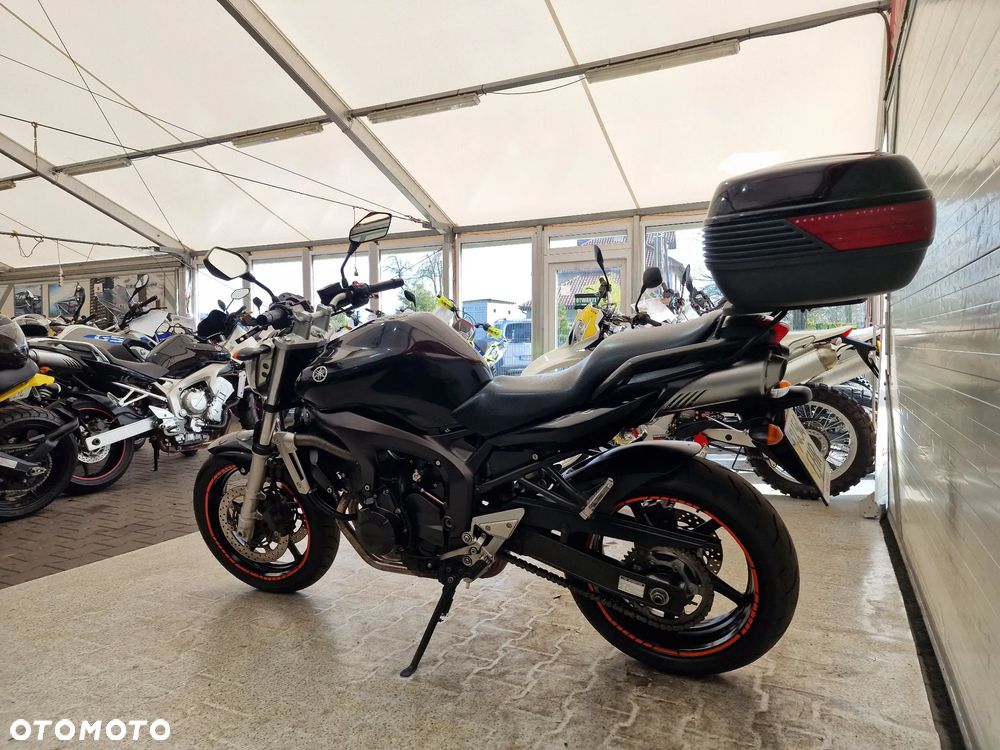 Yamaha FZ - 21