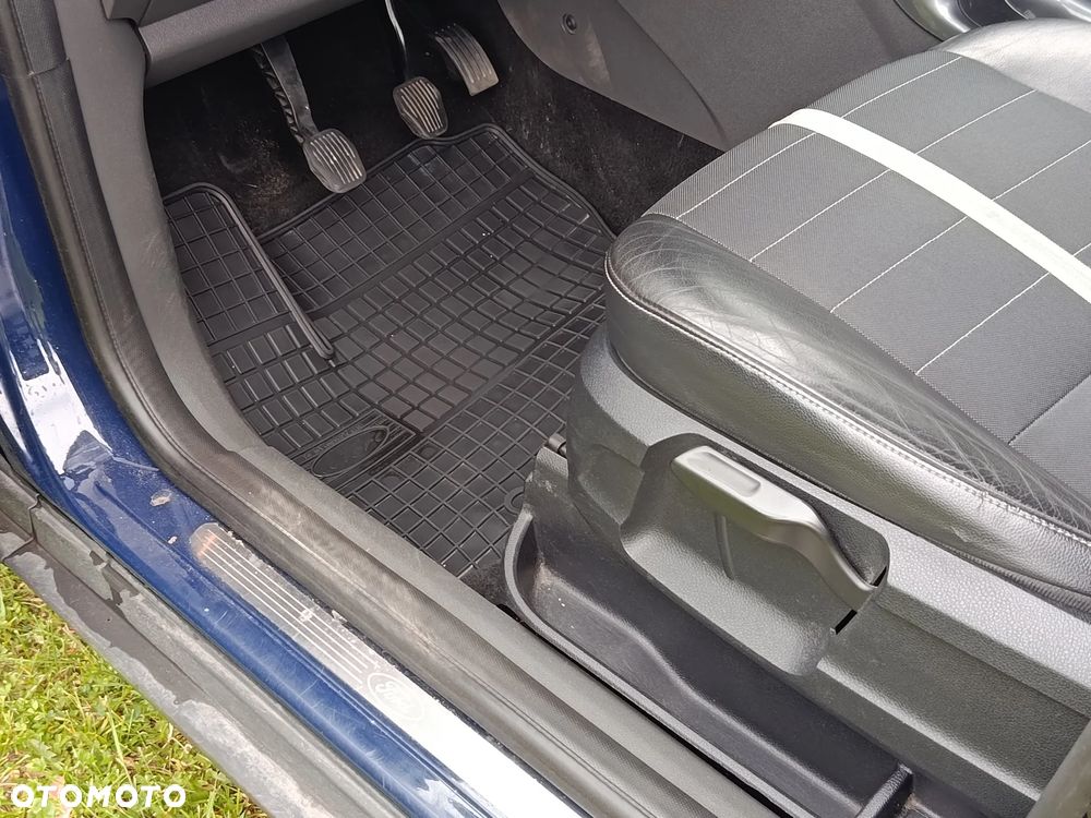 Ford Kuga 2.0 TDCi 4x4 Titanium - 14