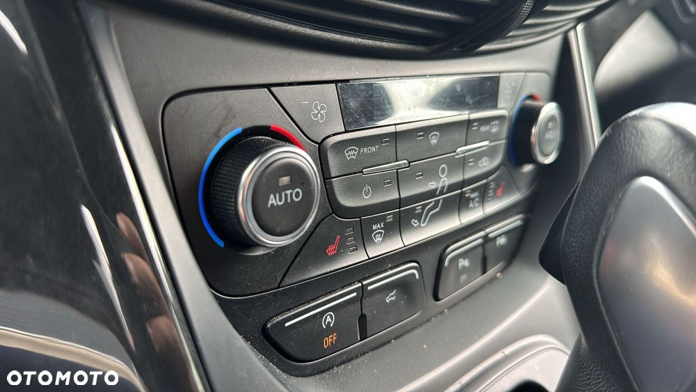 Ford Kuga - 22