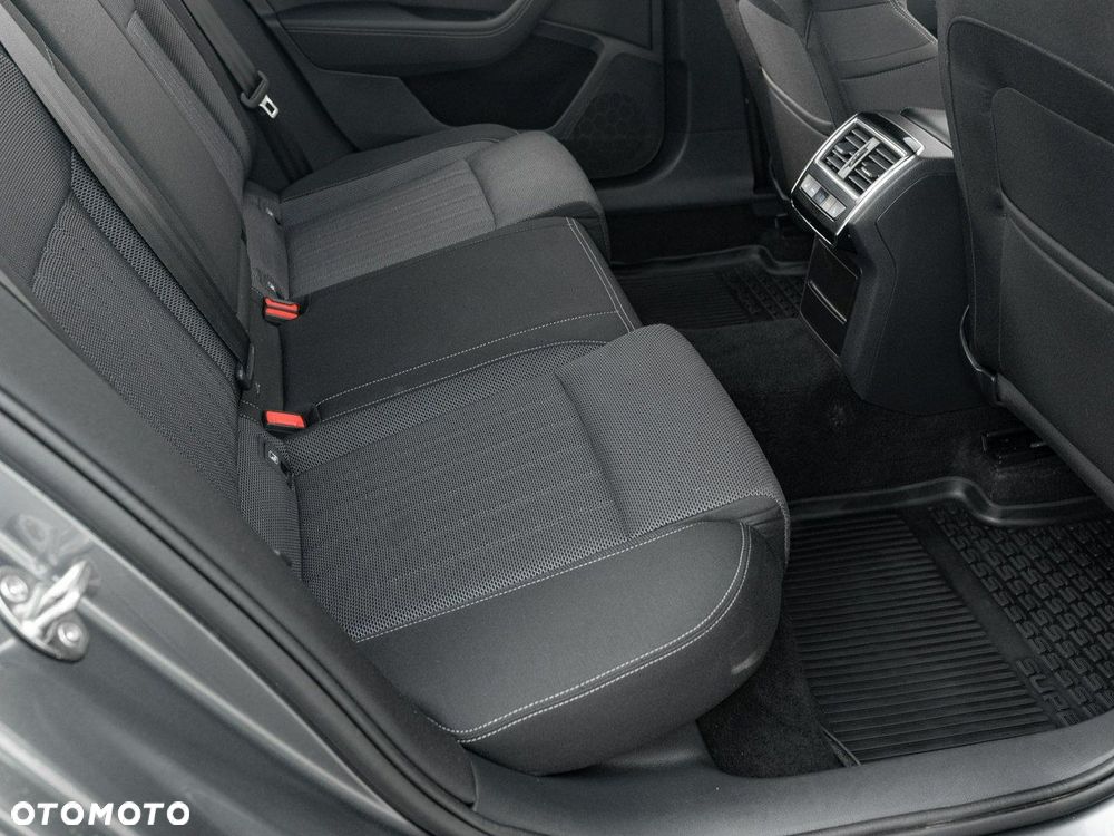 Skoda Superb 2.0 TDI SCR Style DSG - 29