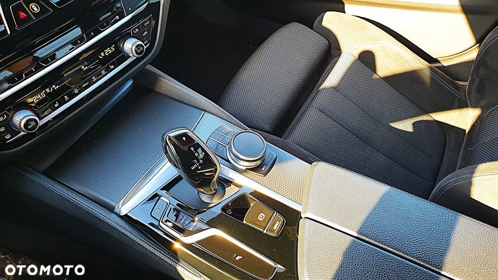 BMW Seria 5 520d xDrive M Sport sport - 15