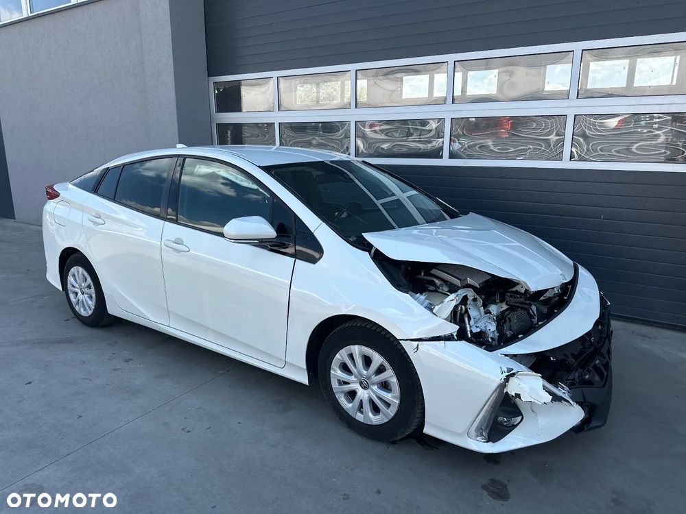Toyota Prius - 4