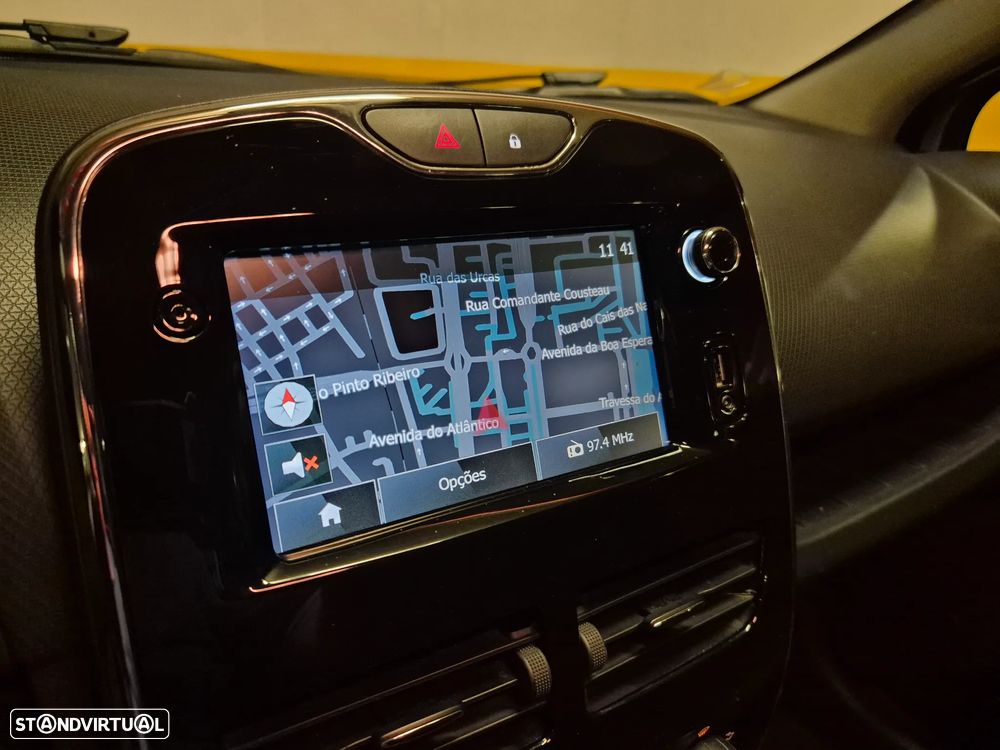 Renault Clio Sport Tourer 1.5 dCi Dynamique S - 17