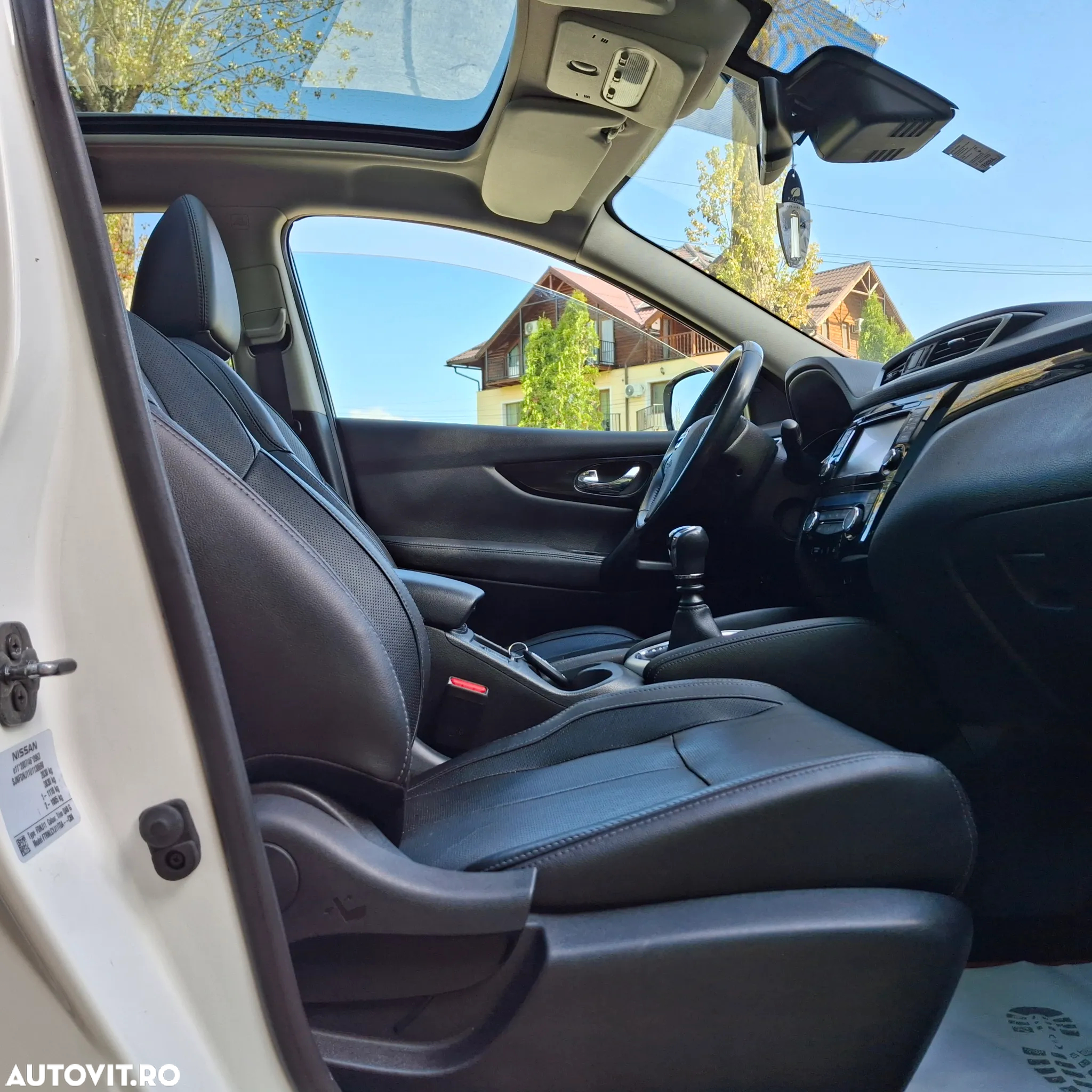 Nissan Qashqai 1.6 DCI 4 x 4 DPF tekna - 12