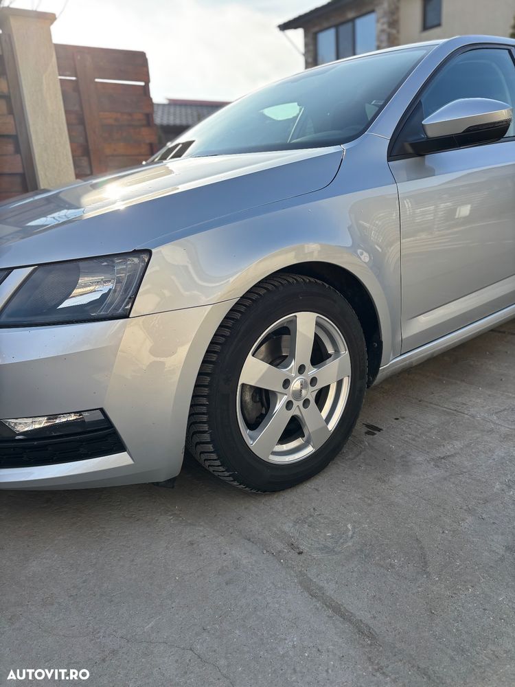 Skoda Octavia - 2