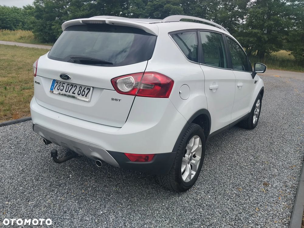 Ford Kuga 2.5 Titanium - 13