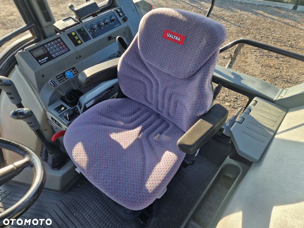 Valtra 6350 HiTech - 10