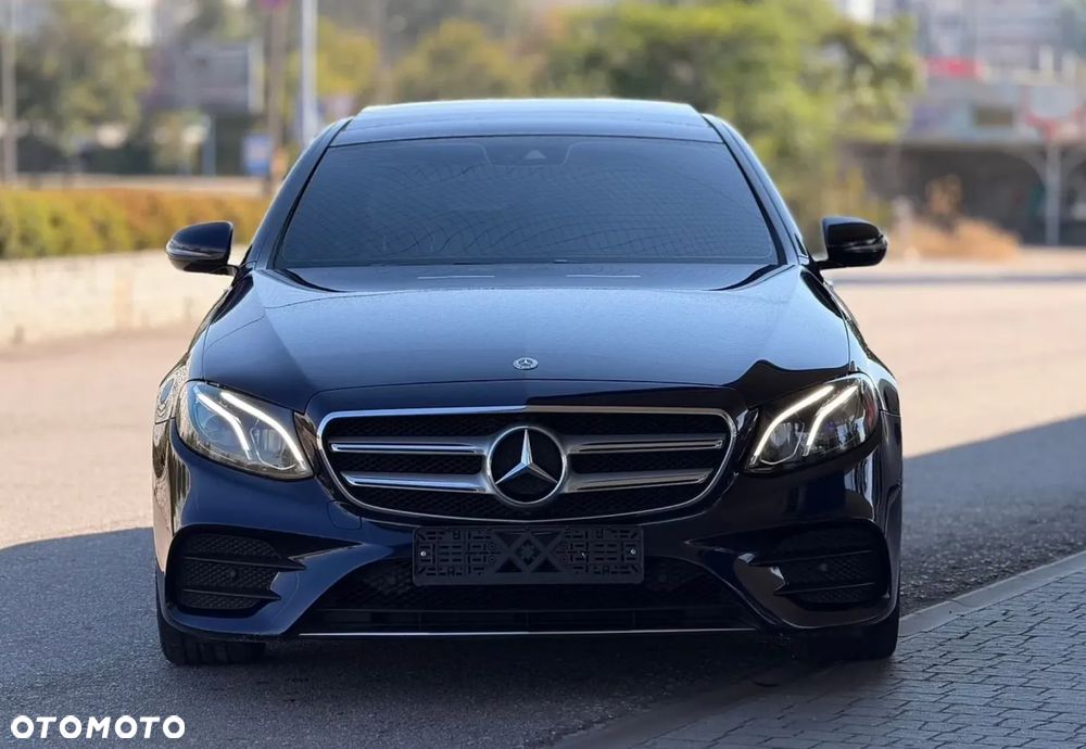 Mercedes-Benz Klasa E 300 9G-TRONIC AMG Line - 10