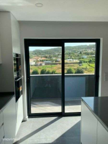 Aluguer apartamento T3 novo no centro da vila - Grande imagem: 3/9