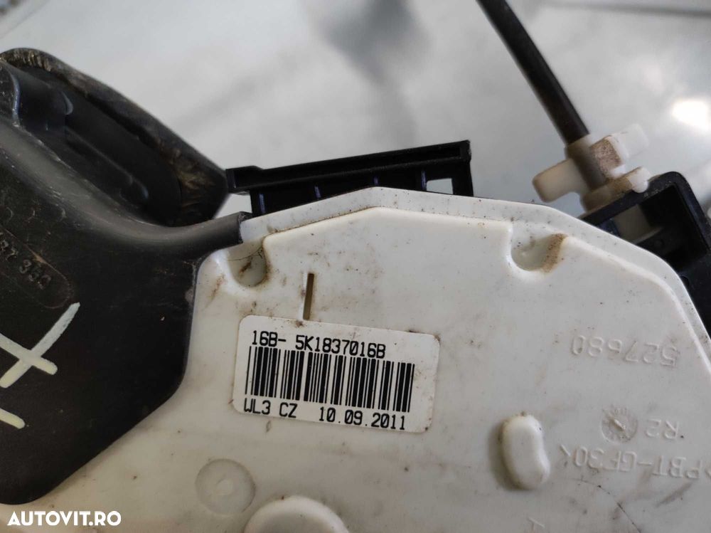 Broasca fata stanga dreapta volkswagen vw polo 5k1837016b - 3