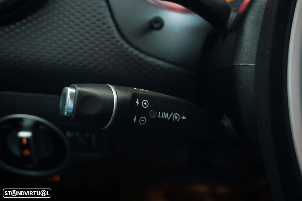 Mercedes-Benz A 180 d Urban - 11