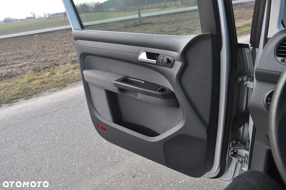 Volkswagen Caddy Maxi 1.6 TDI Comfortline DSG - 23