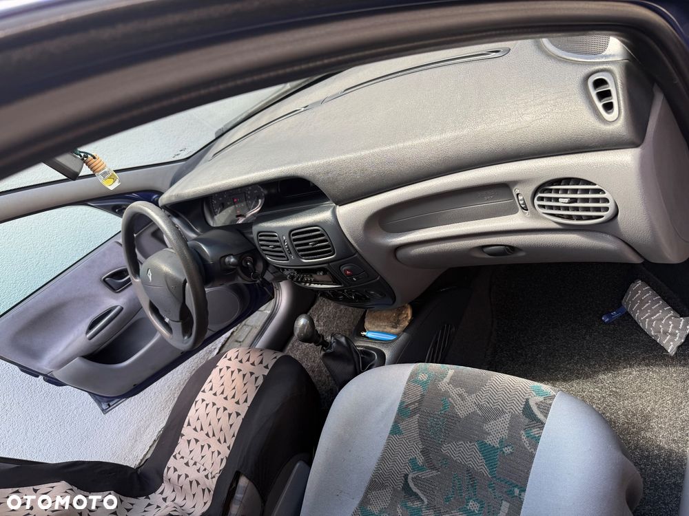 Renault Megane 1.4 RN - 25