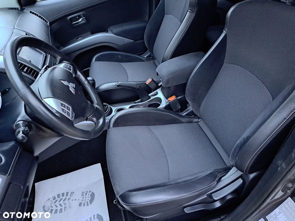 Mitsubishi Outlander - 22