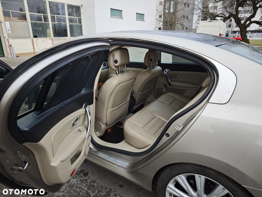 Renault Latitude - 15