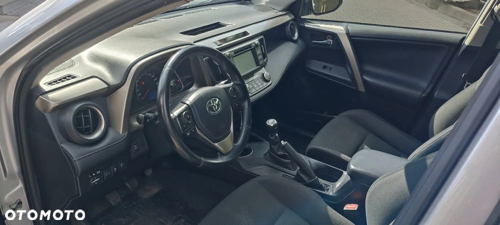 Toyota RAV4 2.0 D-4D Active - 12