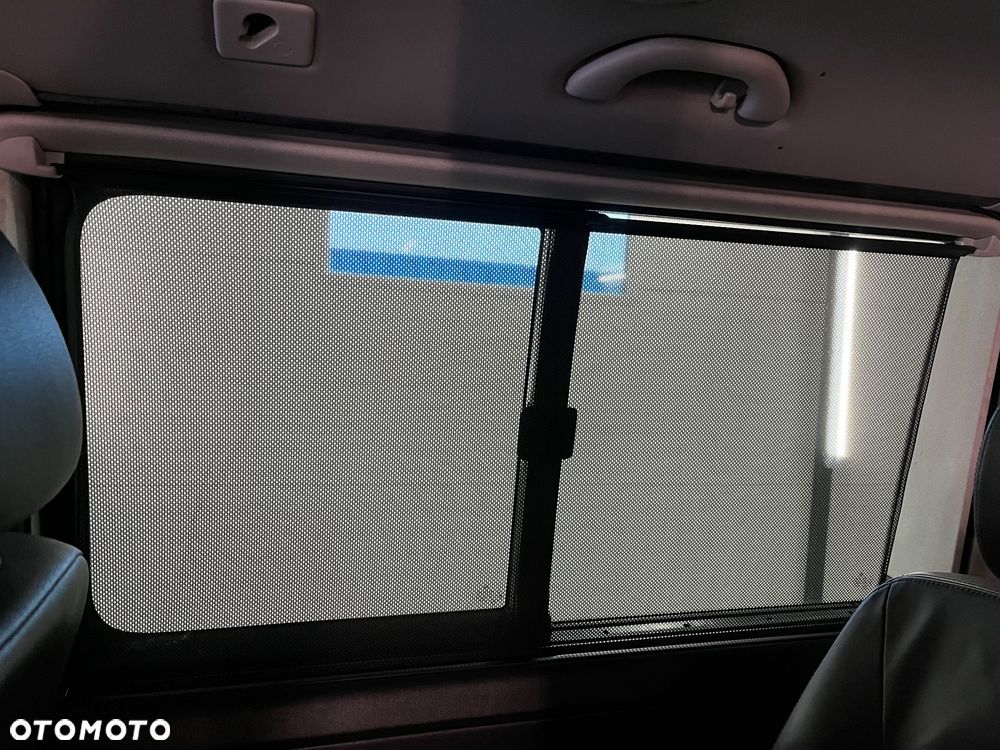 Volkswagen Multivan - 37