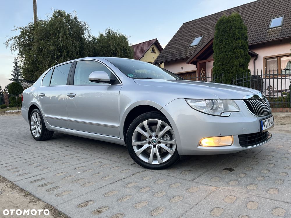 Skoda Superb 2.0 TDI DSG Exclusive - 39