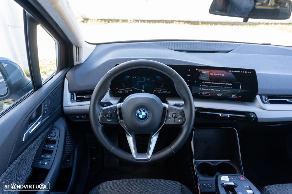 BMW 225xe Active Tourer e xDrive Edição Optimized - 26