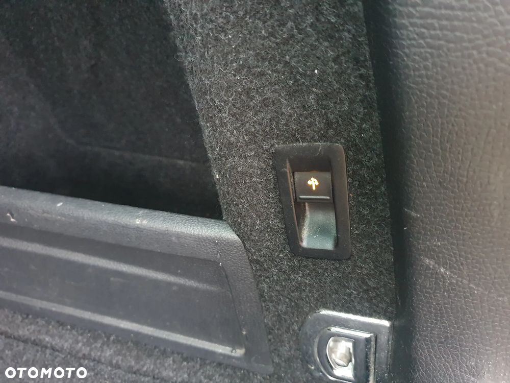 Volkswagen Passat - 17