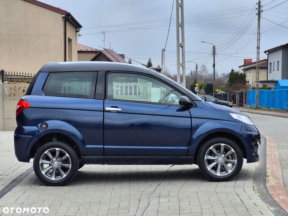 Aixam Crossover - 12