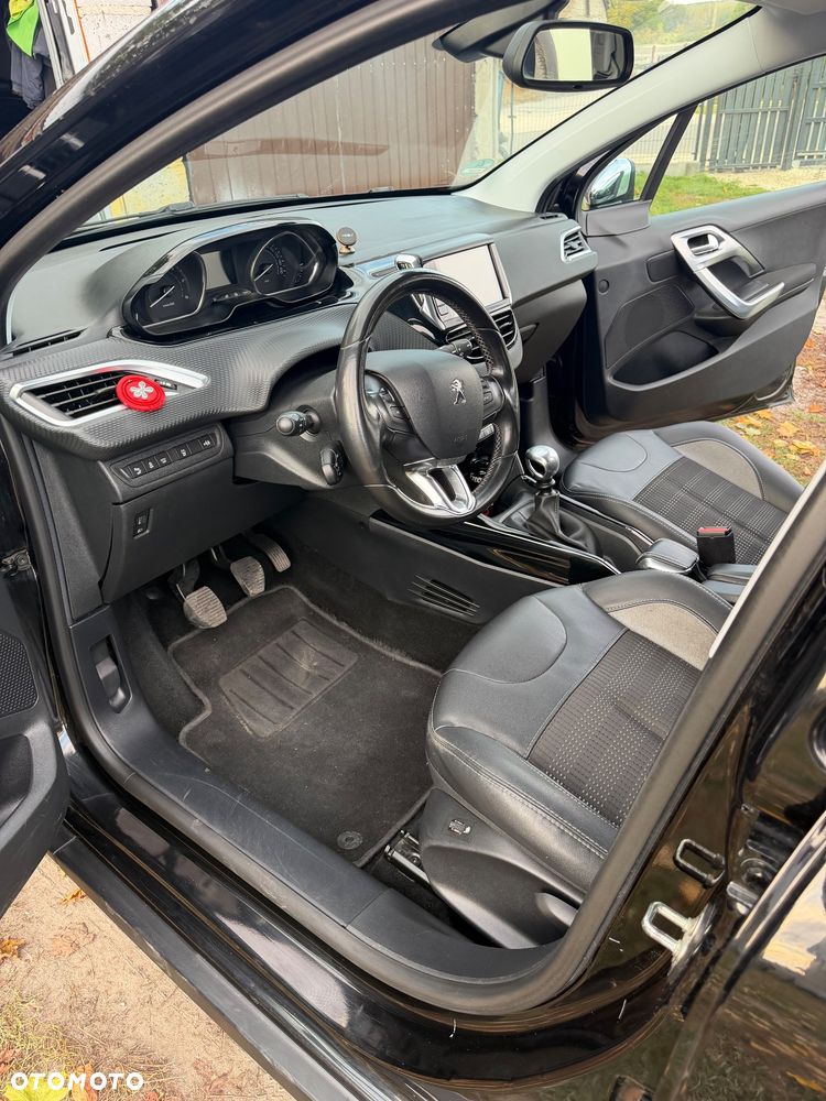 Peugeot 2008 2015 photo 5