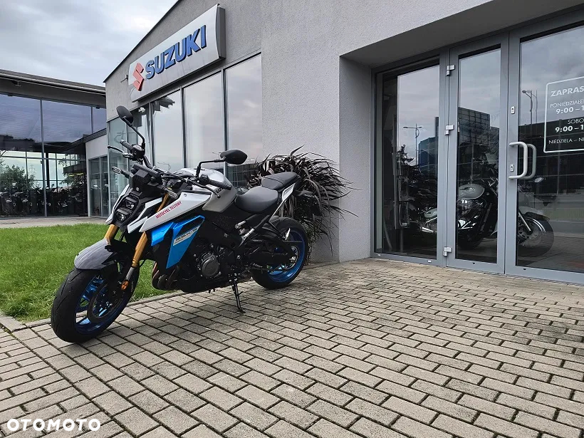 Suzuki GSX - 2